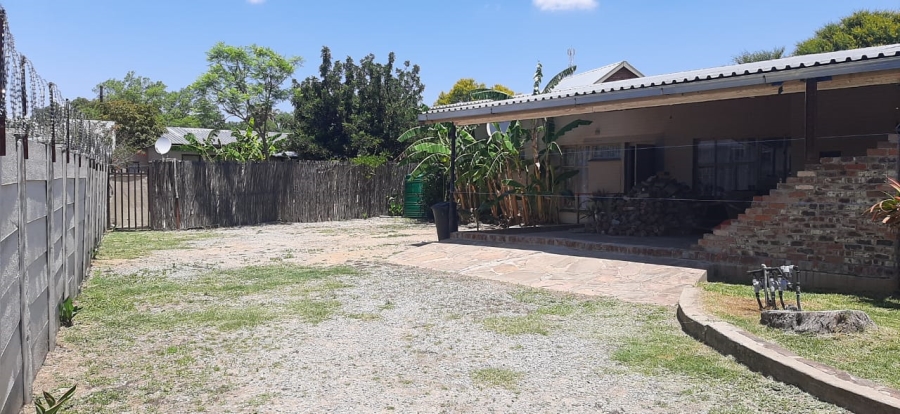 5 Bedroom Property for Sale in Odendaalsrus Free State